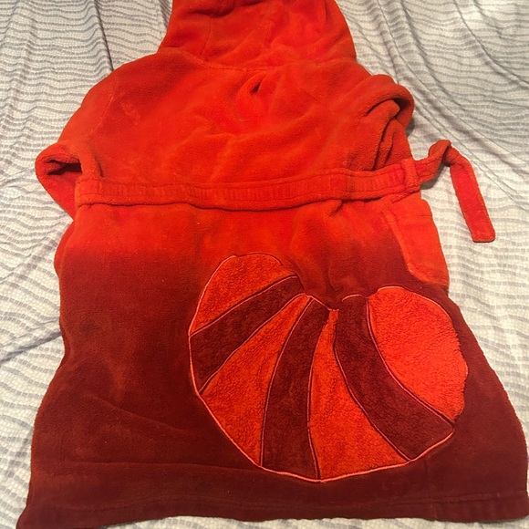 Disney Turning Red Plush Bathrobe - Sz 7/8US) - Preowned - Picture 3 of 5